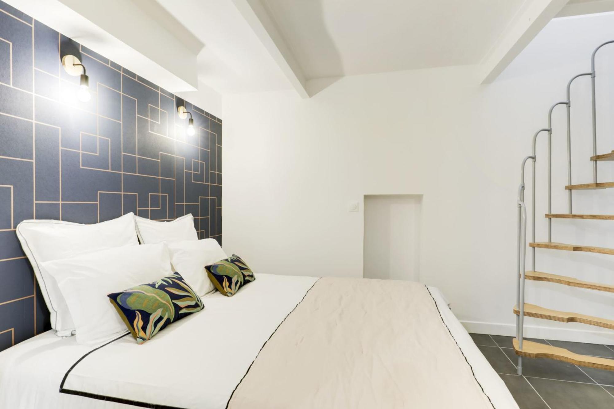 Renovated And Bright Street Side Appartamento Parigi